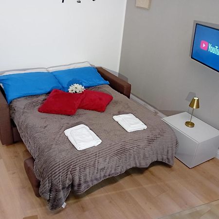 Snapstay Luxury Apartments In Centro A トリエステ エクステリア 写真