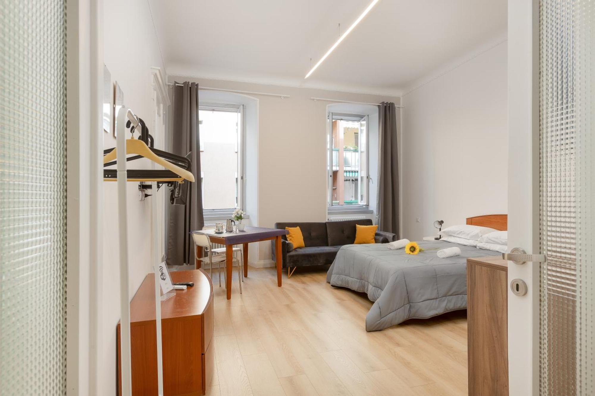 Snapstay Luxury Apartments In Centro A トリエステ エクステリア 写真