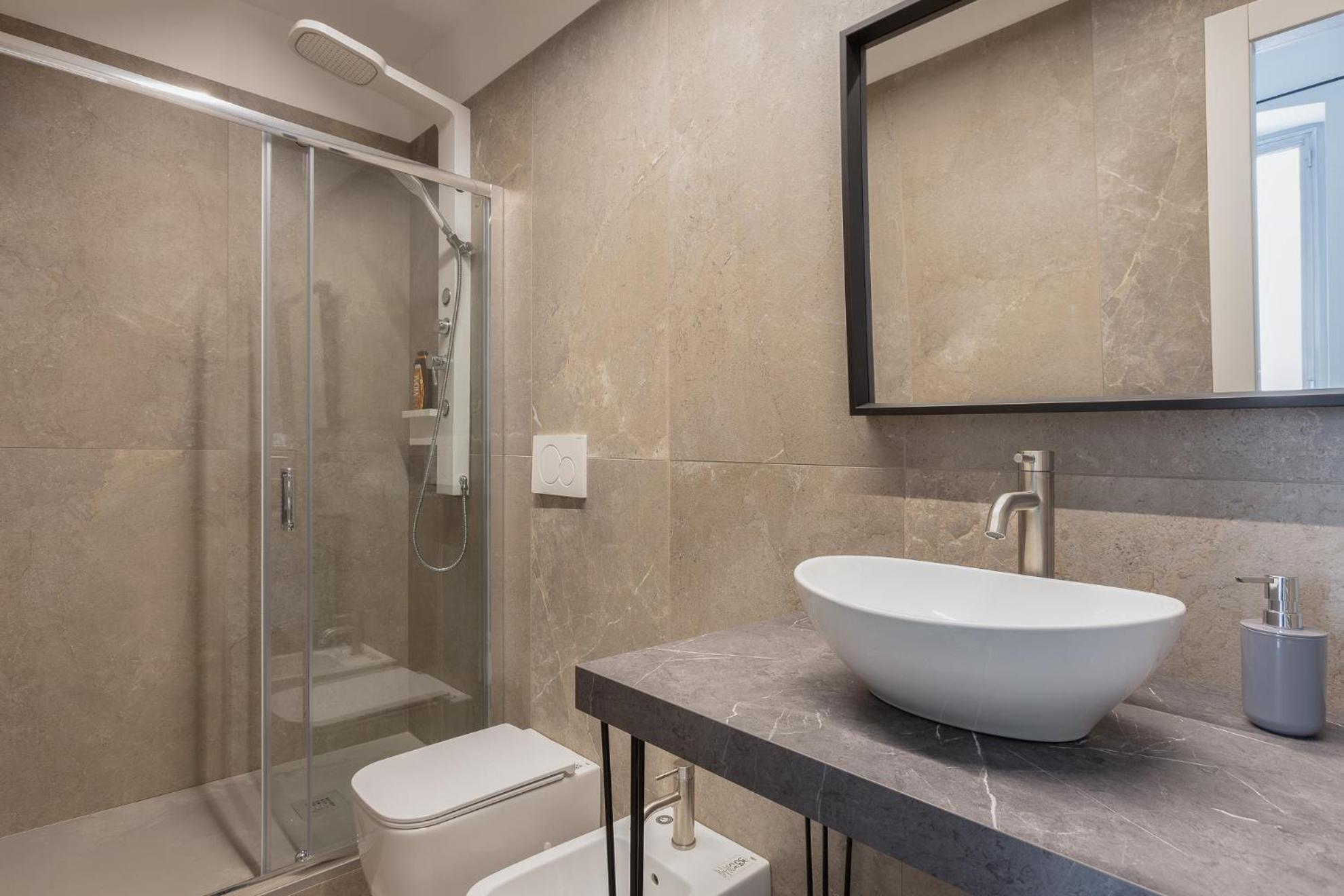 Snapstay Luxury Apartments In Centro A トリエステ エクステリア 写真