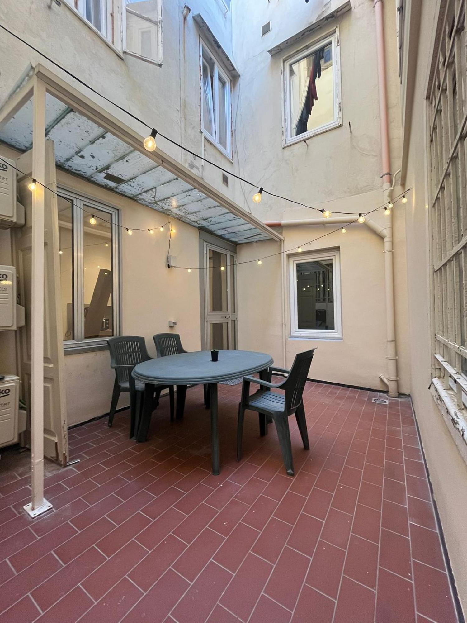 Snapstay Luxury Apartments In Centro A トリエステ エクステリア 写真