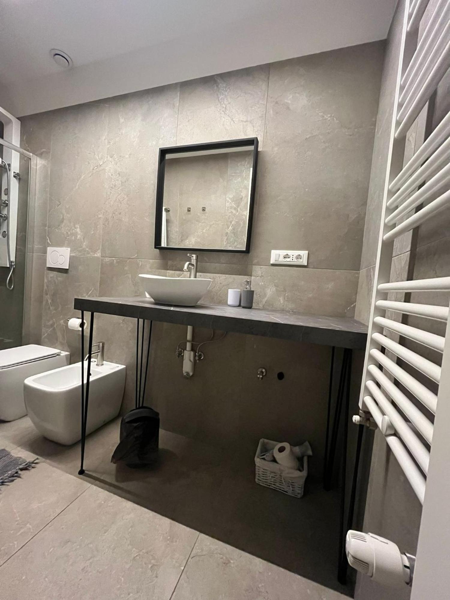 Snapstay Luxury Apartments In Centro A トリエステ エクステリア 写真